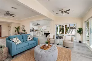 1440 Sea Gull Dr S, Saint Petersburg, FL 33707 - Photo 14