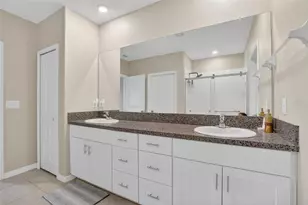 31783 Sun Kettle Loop, Wesley Chapel, FL 33545 - Photo 22