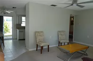 7809 38th Terrace N, Saint Petersburg, FL 33709 - Photo 2