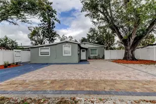4532 Devonshire Rd, Tampa, FL 33634 - Photo 2