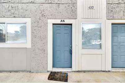6301 Newtown Circle #1A4, Tampa, FL 33615 - Photo 2