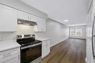 5870 56th Ave N, Kenneth City, FL 33709 - Photo 10