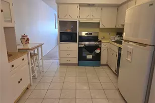 2386 Sumatran Way, Clearwater, FL 33763 - Photo 10