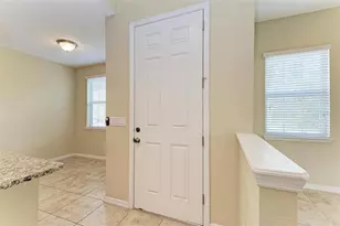 8130 Enclave Way, Sarasota, FL 34243 - Photo 4