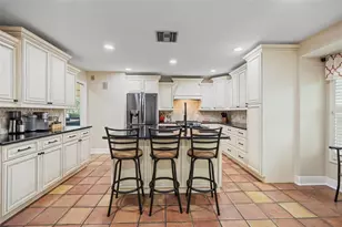 9338 Fairway Lakes Ct, Tampa, FL 33647 - Photo 12