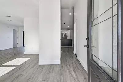 10609 Out Island Drive, Tampa, FL 33615 - Photo 8