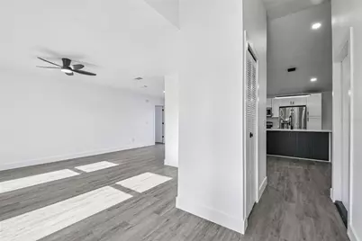10609 Out Island Drive, Tampa, FL 33615 - Photo 10