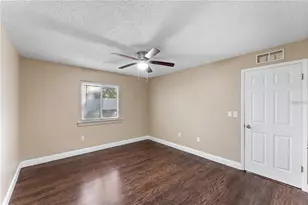 2928 Bancroft Cir Circle E, Palm Harbor, FL 34683 - Photo 14