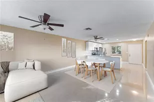 2928 Bancroft Cir Circle E, Palm Harbor, FL 34683 - Photo 2