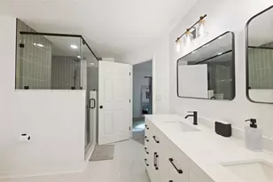 1325 Abbey Crescent Ln, Clearwater, FL 33759 - Photo 26