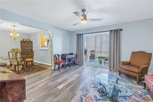 4115 34th Way S, Saint Petersburg, FL 33711 - Photo 2