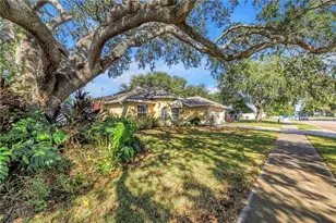 2056 Bellhurst Dr, Dunedin, FL 34698 - Photo 44