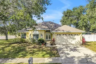 2056 Bellhurst Dr, Dunedin, FL 34698 - Photo 1