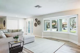 230 S Julia Cir, Saint Pete Beach, FL 33706 - Photo 10