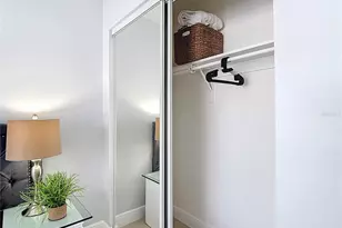 222 Southeast Jefferson Cir N, Saint Petersburg, FL 33703 - Photo 22