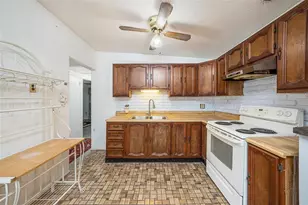 8481 93rd Ave, Seminole, FL 33777 - Photo 14