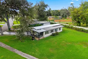 6147 Ridgewood Dr, Zephyrhills, FL 33542 - Photo 2