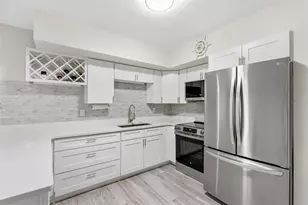 429 55th Ave NE, Saint Petersburg, FL 33703 - Photo 10