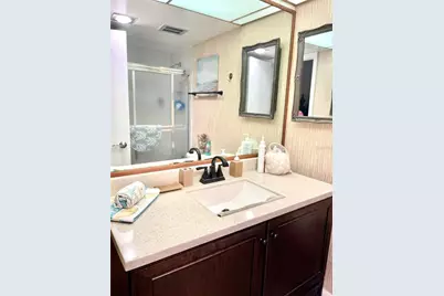 4650 Cove Circle #402, Saint Petersburg, FL 33708 - Photo 24