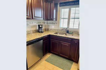 4650 Cove Circle #402, Saint Petersburg, FL 33708 - Photo 8