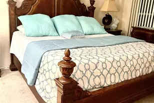 4650 Cove Cir, Saint Petersburg, FL 33708 - Photo 18