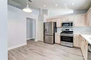 29806 Morningmist Dr, Wesley Chapel, FL 33543 - Photo 10