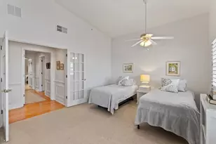 340 1st St N, Saint Petersburg, FL 33701 - Photo 24