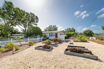 3394 74th Avenue N #B, Saint Petersburg, FL 33702 - Photo 4