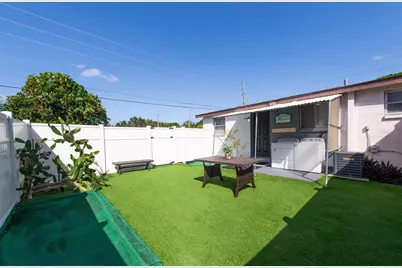 3394 74th Avenue N #B, Saint Petersburg, FL 33702 - Photo 16