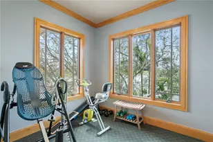 950 Monterey Point NE, Saint Petersburg, FL 33704 - Photo 20