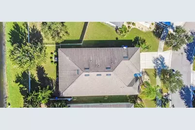 1110 Lauren Manor Loop, Ruskin, FL 33570 - Photo 6