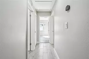 2 S Treasure Dr, Tampa, FL 33609 - Photo 34