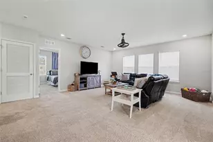 33135 Sand Creek Dr, Wesley Chapel, FL 33543 - Photo 16