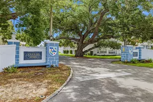 400 Glennes Ln, Dunedin, FL 34698 - Photo 32