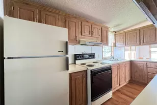 35145 Garber Ln, Zephyrhills, FL 33541 - Photo 14