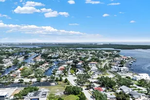 6035 19th St NE, Saint Petersburg, FL 33703 - Photo 36