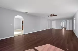 1303 Alhambra Crest Dr, Ruskin, FL 33570 - Photo 26