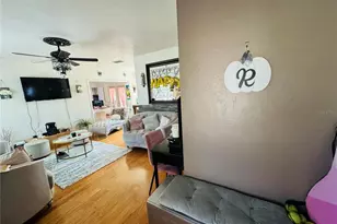 910 Robinson Dr N, Saint Petersburg, FL 33710 - Photo 2