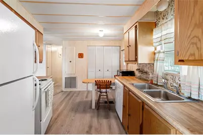 36831 Grace Avenue, Zephyrhills, FL 33542 - Photo 6