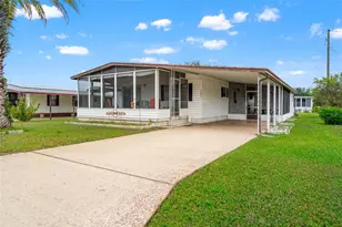 36831 Grace Ave, Zephyrhills, FL 33542 - Photo 20