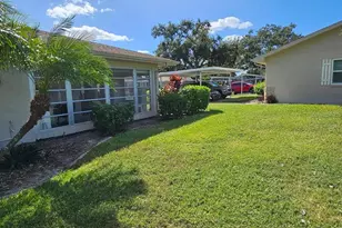 901 Hendon Ct, Sun City Center, FL 33573 - Photo 6