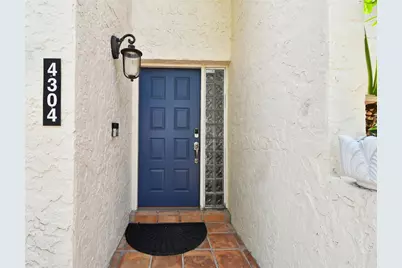 4304 Harbor House Drive, Tampa, FL 33615 - Photo 4