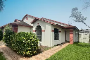 3121 Arrow Dr, Kissimmee, FL 34746 - Photo 2