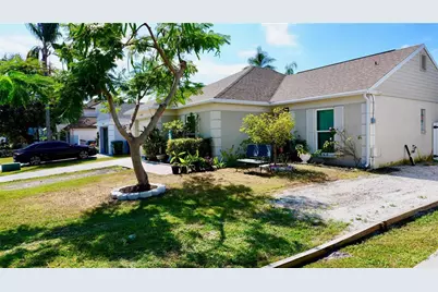 12674 Gorda Circle E, Largo, FL 33773 - Photo 6