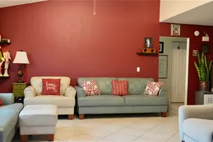 12674 Gorda Cir E, Largo, FL 33773 - Photo 14