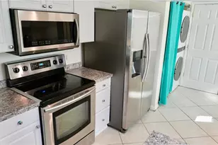 12674 Gorda Cir E, Largo, FL 33773 - Photo 20