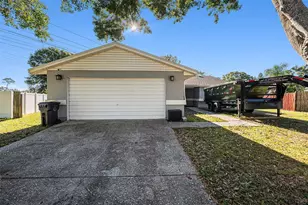 645 Timber Bay Cir E, Oldsmar, FL 34677 - Photo 4