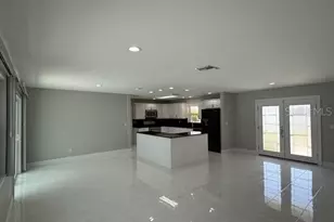 8401 Blackstone Ct, Tampa, FL 33615 - Photo 10