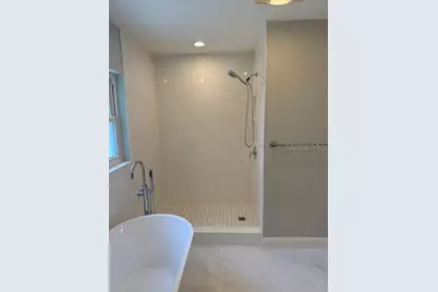 8401 Blackstone Court, Tampa, FL 33615 - Photo 28