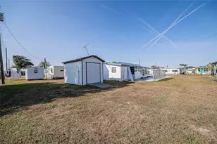 37228 Eileen Ave, Zephyrhills, FL 33542 - Photo 4